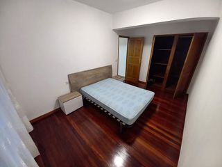 Piso en alquiler en Zona de Plaza de Barcelos en Pontevedra