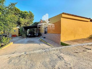 Chalet en venta en Jubalcoi en Elche