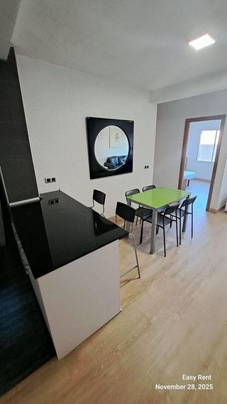 Piso en alquiler en Carolinas Altas en Alicante