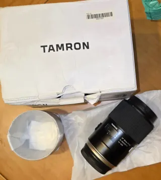 Tamron SP 90mm f/2.8 Di Macro 1:1 VC USD Canon