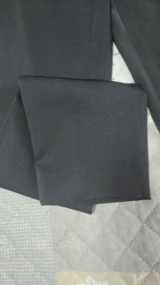 Pantalón vestir Mango negro tipo raso
