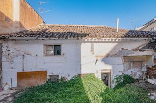 Casa adosada en venta en Loja