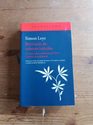 Breviario de saberes inútiles: Ensayos sobre sa...