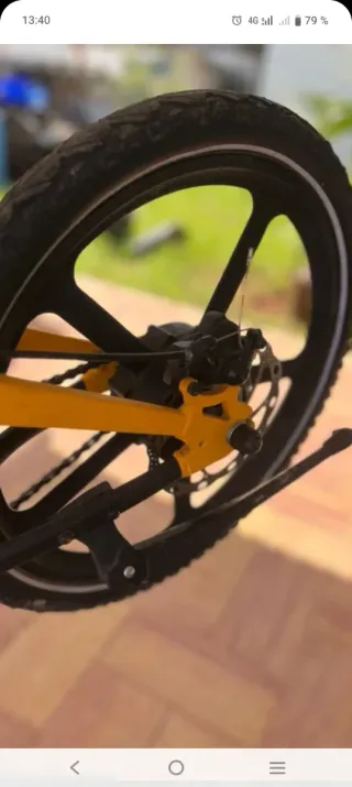 Bicicleta Eléctrica Amarilla