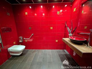 Local comercial en venta en Linares