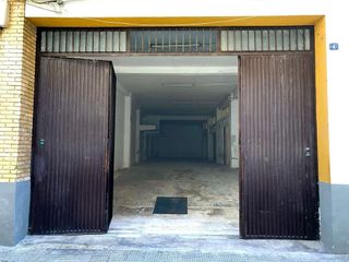 Local comercial en venta en Carcaixent