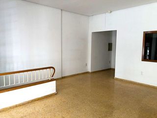 Local comercial en venta en Carcaixent