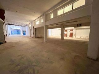 Local comercial en venta en Carcaixent