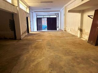 Local comercial en venta en Carcaixent