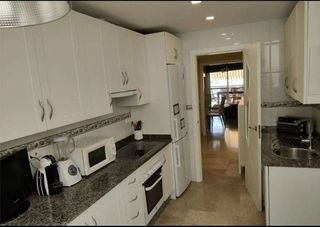 Piso en alquiler en Playamar en Torremolinos