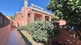 Chalet en venta en Torrequebrada en Benalmádena