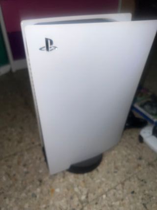 Consola PS5 + 2 Mandos + 3 Juegos