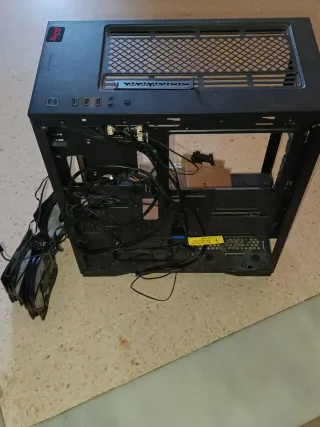 Torre E-ATX  RGB 4 ventiladores