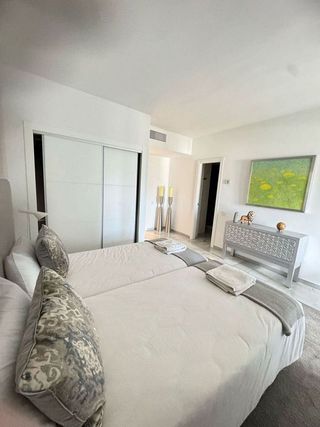 Piso en alquiler en Nueva Andalucía centro en Marbella