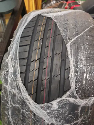 Tracmax X-Privilo RS01+ 285/40 ZR21 109Y XL