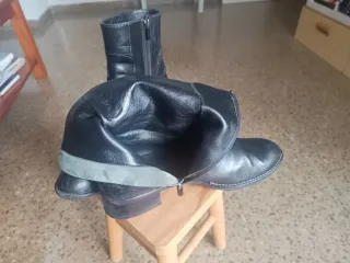Botines negros de piel