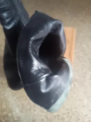 Botines negros de piel