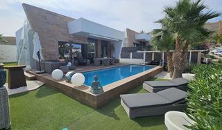 Chalet en venta en Cala de Finestrat en Finestrat