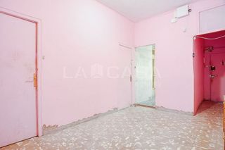 Local comercial en venta en Pubilla Cases en Hospitalet de Llobregat, L´