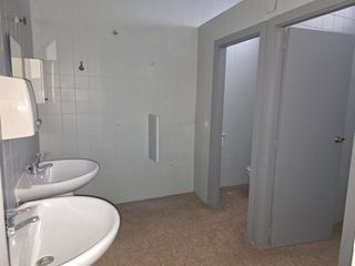 Local comercial en venta en Carcaixent