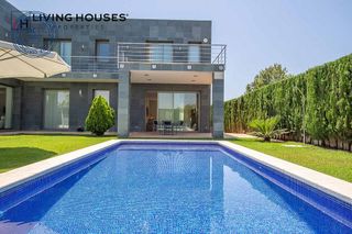 Casa en venta en Zona Playa en Burriana