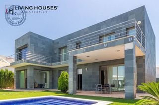 Casa en venta en Zona Playa en Burriana