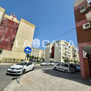 Piso en venta en Poligono Norte - Villegas - La Fontanilla en Sevilla