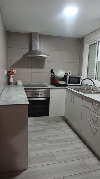 Se busca chica de entre 20 y 27 años