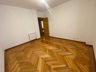 Piso en alquiler en Zona de Plaza de Barcelos en Pontevedra