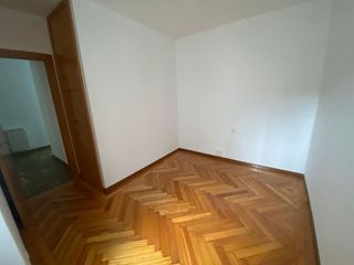 Piso en alquiler en Zona de Plaza de Barcelos en Pontevedra