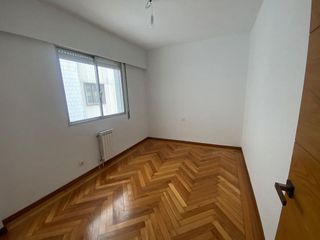 Piso en alquiler en Zona de Plaza de Barcelos en Pontevedra