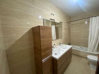 Piso en alquiler en Zona de Plaza de Barcelos en Pontevedra