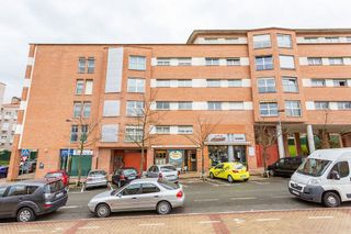 Local comercial en venta en Mendillorri en Pamplona