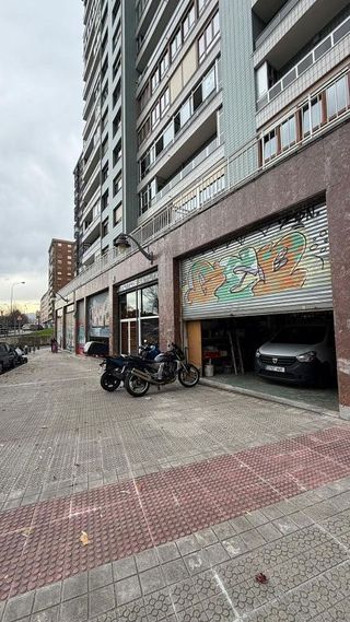 Local comercial en venta en Santutxu en Bilbao