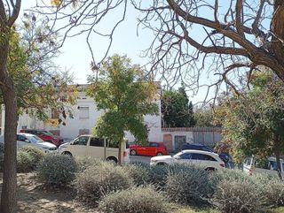 Edificio en venta en Les Torres - Ca n'Alzamora en Rubí