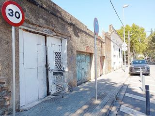 Edificio en venta en Les Torres - Ca n'Alzamora en Rubí