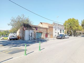 Edificio en venta en Les Torres - Ca n'Alzamora en Rubí