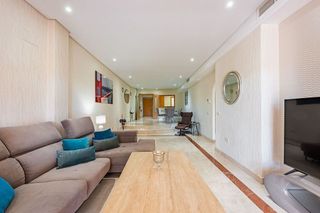 Piso en alquiler en Puerto Banús en Marbella