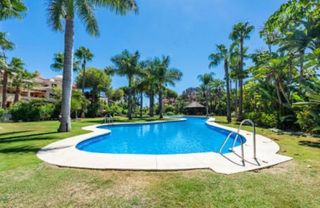 Piso en alquiler en Puerto Banús en Marbella