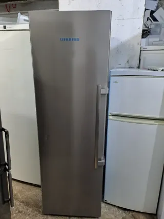 Nevera vertical marca liebherr nofrost con garanti