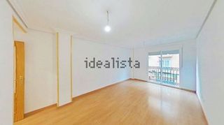 Piso en venta en Carolinas Altas en Alicante