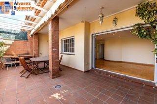 Casa adosada en venta en Bola de Oro - Serrallo en Granada