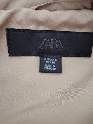 Cazadora acolchada Zara beige