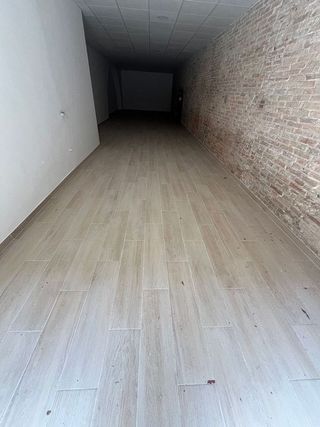 Local comercial en alquiler en Eixample Nord – La Devesa en Girona
