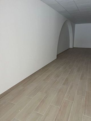 Local comercial en alquiler en Eixample Nord – La Devesa en Girona
