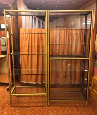 Vitrina y Estantería de Cristal y Metal Dorado
