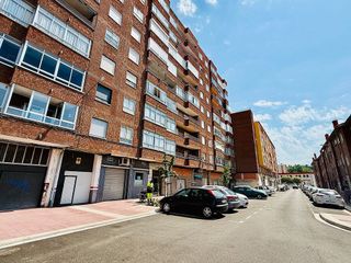 Piso en venta en Delicias en Valladolid