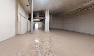 Local comercial en venta en Safranar en Valencia