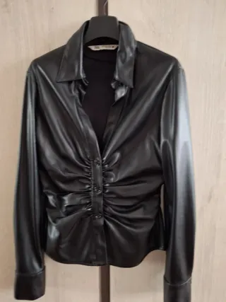 Conjunto Zara polipiel negro