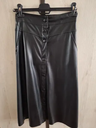 Conjunto Zara polipiel negro